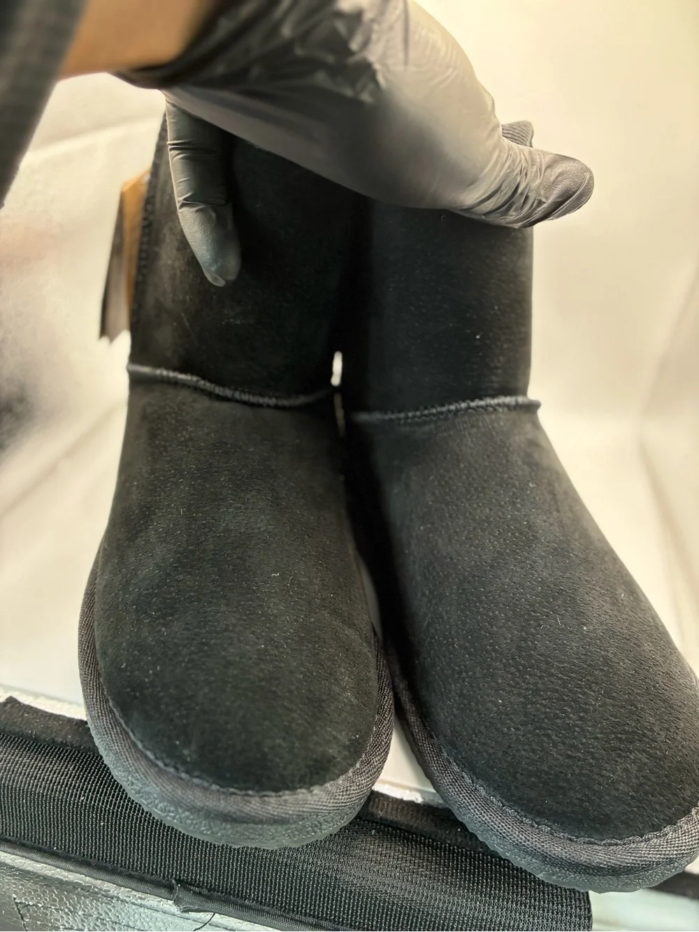 Lamo Classic 6” Boot Black Suede Faux Fur Lined Winter Boots Womens Size 7 NWT